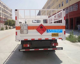 豪沃輕卡氣瓶運(yùn)輸車_4.1米鋼瓶運(yùn)輸車_2.1,2.2類小型危險(xiǎn)品運(yùn)輸車_CLW5044TQPZ5型氣瓶運(yùn)輸車