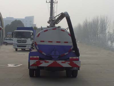 5.4方東風(fēng)吸糞車_小型沼液抽排車_養(yǎng)殖場掏糞車_CLW5070GXED5型吸糞車