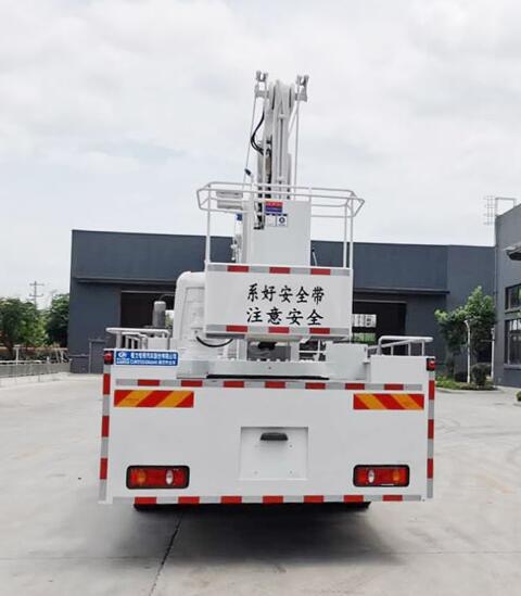 國六東風(fēng)天錦高空作業(yè)車 20米折臂升降車 CLW5120JGK6HX型高空作業(yè)車